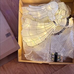 Illuminated Angel Holiday Decoration